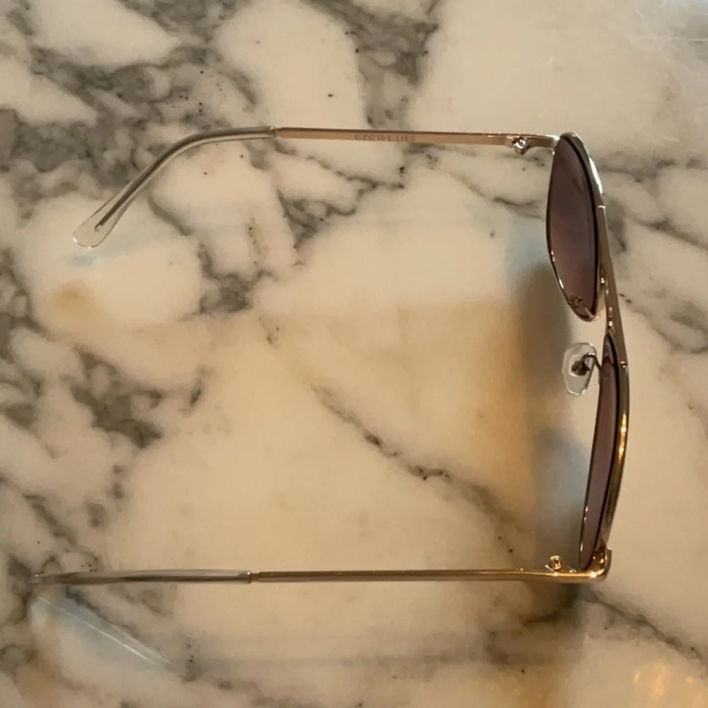NWOT JCrew Gold Tone Aviator Sunglasses Brown Lenses Missing One Nose Shield